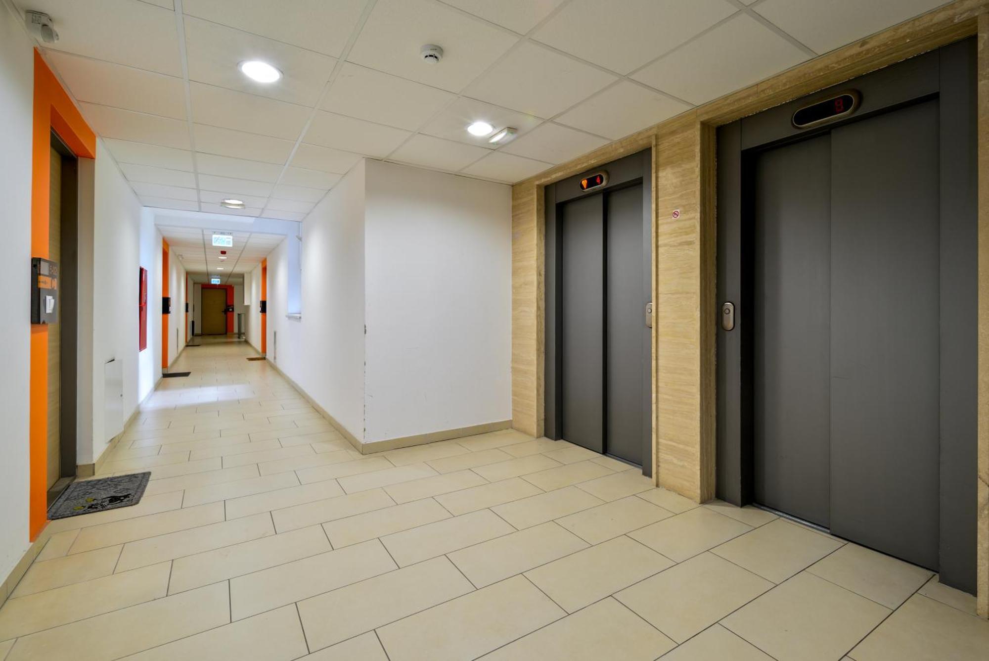 בודפשט Sun Resort Residential Suite-Free Parking Garage Same Building מראה חיצוני תמונה